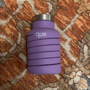 NEW Que collapsible water bottle